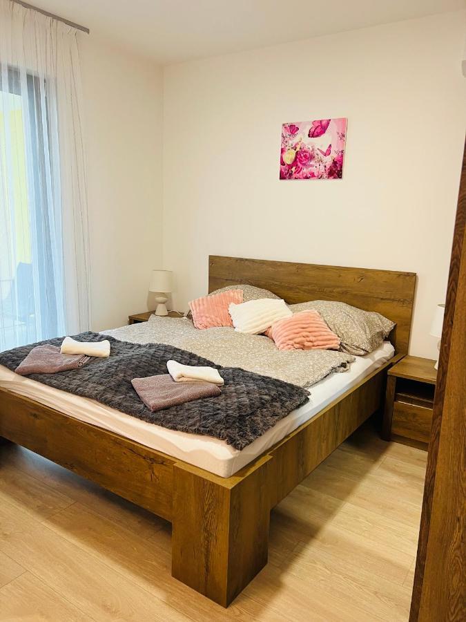 Medences Panoramas Balatom Apartman Siofok Bagian luar foto