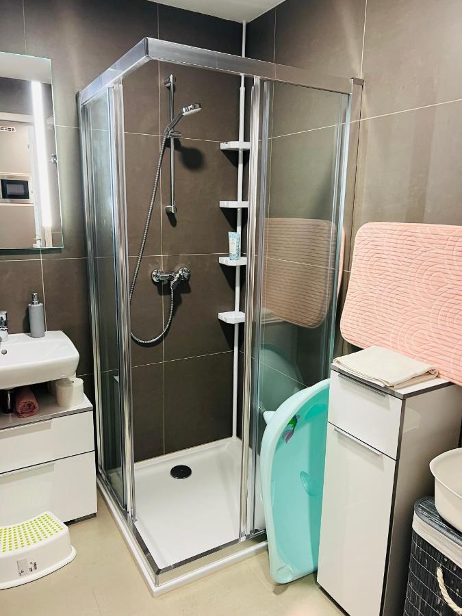 Medences Panoramas Balatom Apartman Siofok Bagian luar foto