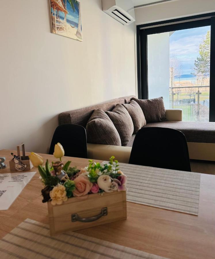 Medences Panoramas Balatom Apartman Siofok Bagian luar foto